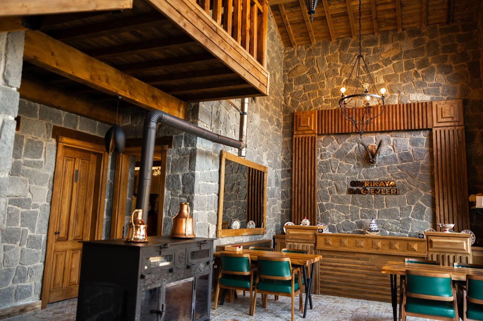 Sivrikaya Dağ Evleri